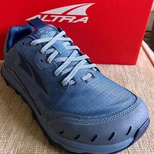 Women's Altra Lone Peak 6.0 size 11 wide